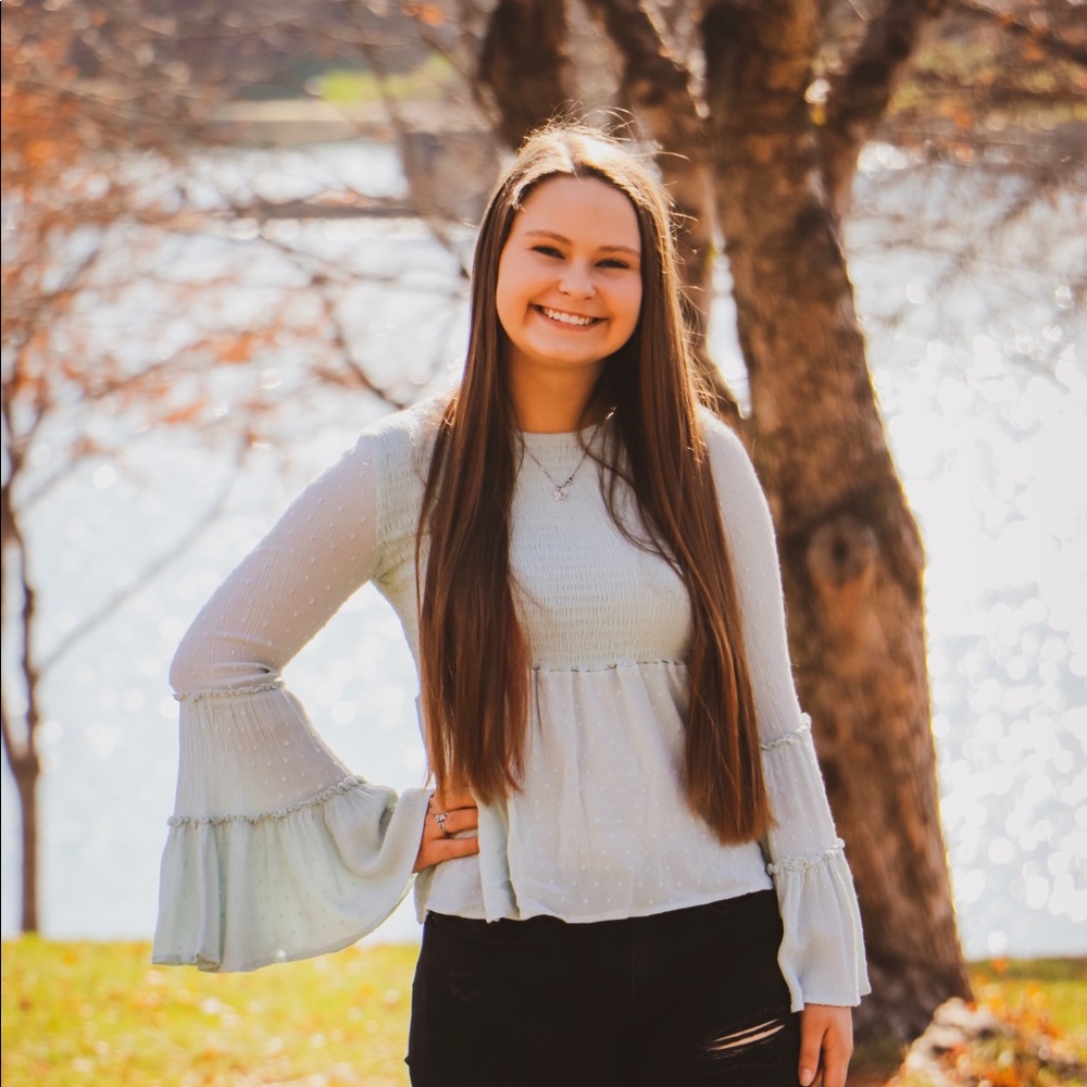 Meet your Posher, Lainey